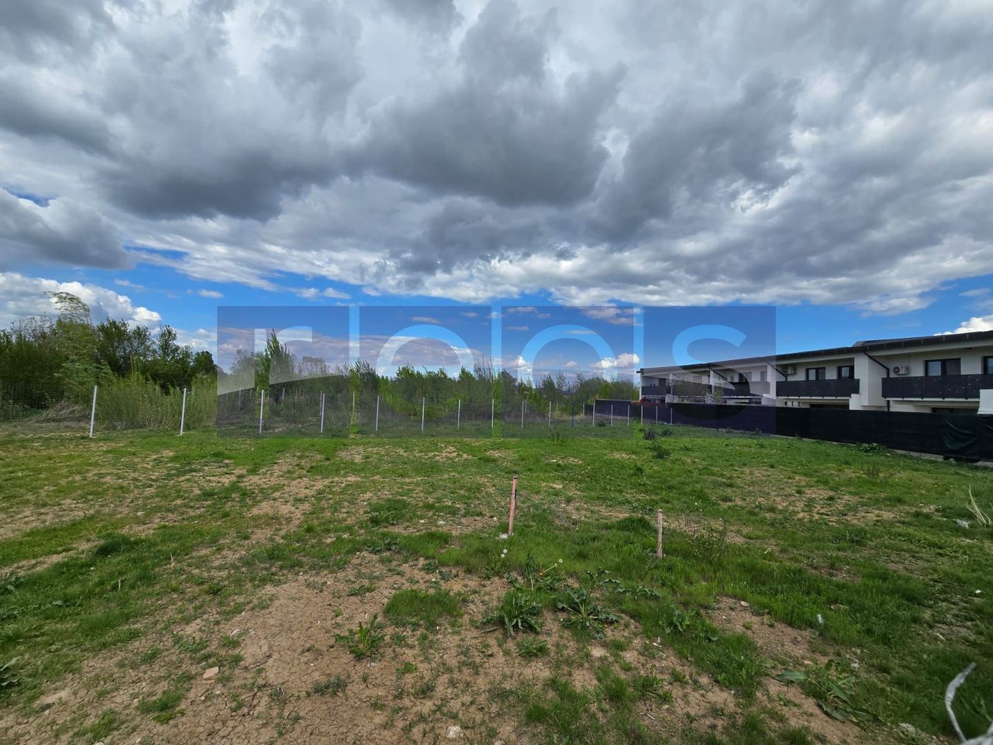 TEREN 734MP | AUTORIZATIE CONSTRUCTII | GIULESTI - Poză 1