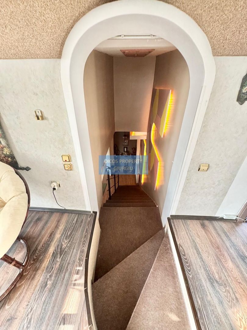 Casă de vânzare pe strada Tudor Vladimirescu - Poză 9