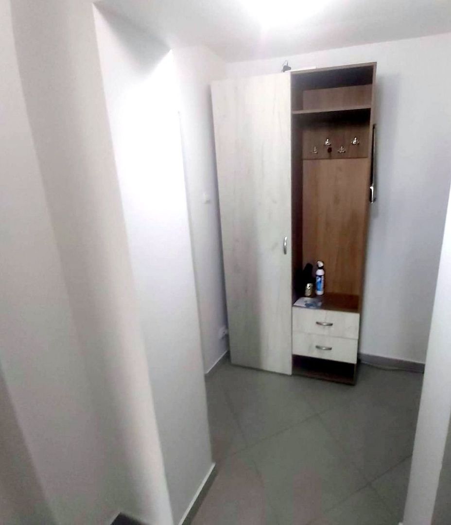 Apartament cu doua camere, decomandat - Bd. Unirii, scoala nr. 10 - Poză 6