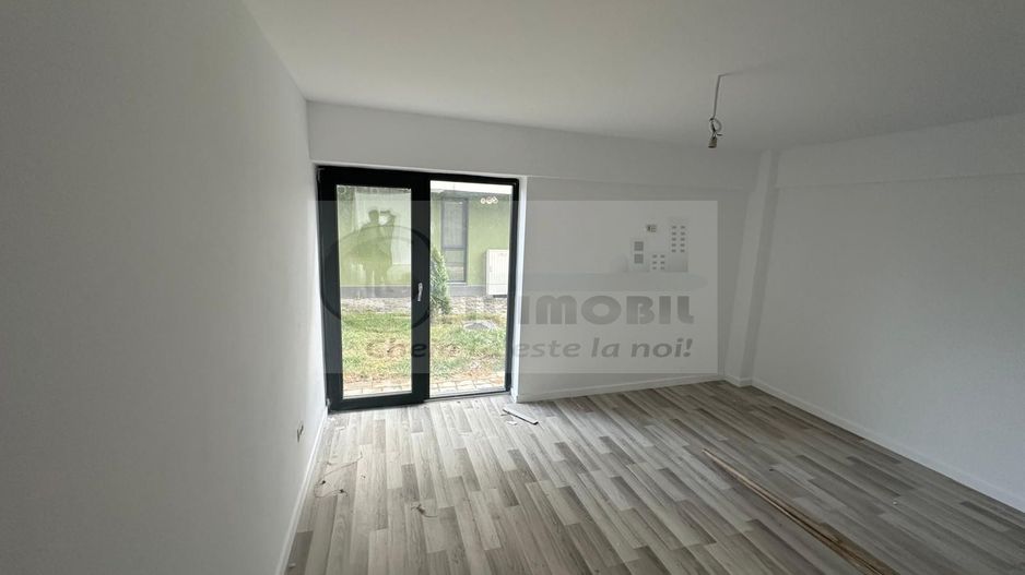 Ap 2 camere, 54 mp, decomandat, grădină, zona Capitol, 80.000 € - Poză 2