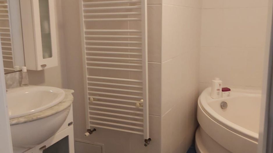 Spatios in zona centrala - Poză 11