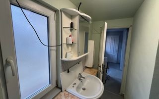 Casă cu curte comună, Zona Sala Sporturilor! - Poză 11