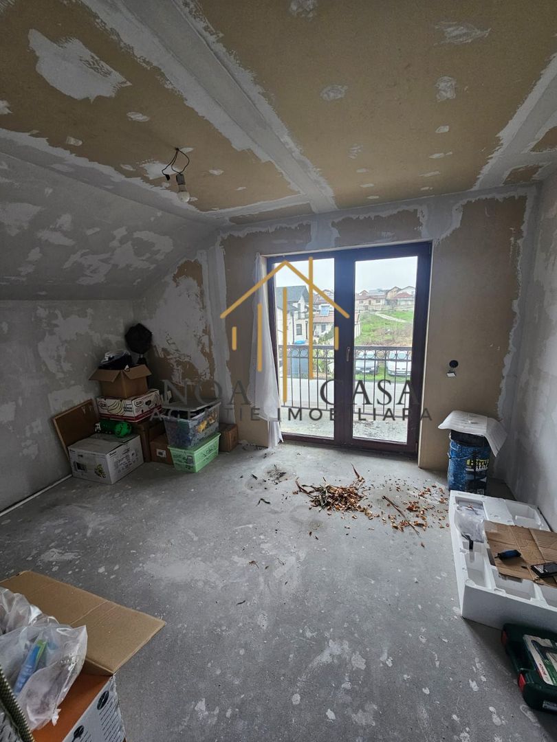Casă / Vilă cu 5 camere de vânzare în Preajba - Poză 14