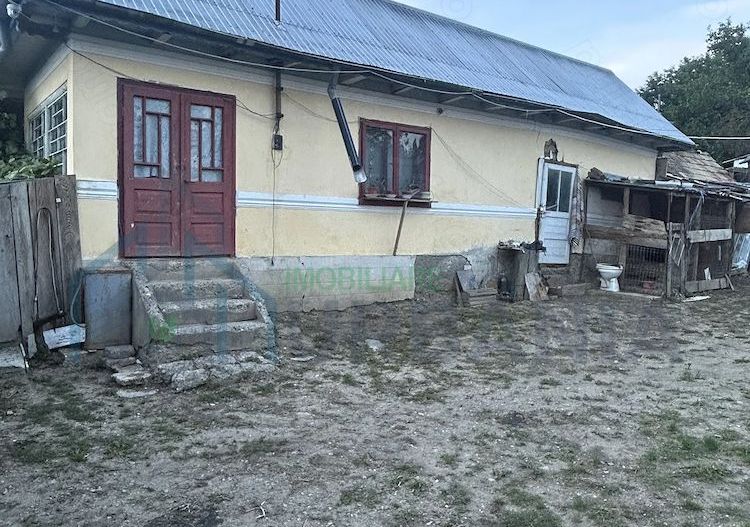 Vând casă în Miroslovești - Poză 4