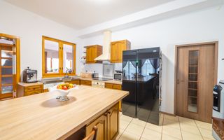 Vilă spațioasă pe teren de 1472 mp, Sânnicolau Mic - Poză 9