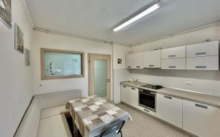 Apartament de închiriat în Sibiu – 3 camere, decomandat, 2 băi, 80 mp - Poză 1