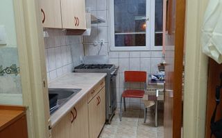 Apartament 3 camere parter, langa metrou Titan, 448€ negociabil, mobilat parțial - Poză 6