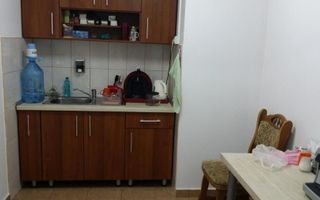 Vand apartament tip mansarda pe Ady Endre 2 camere living mare bucatarie si baie - Poză 4