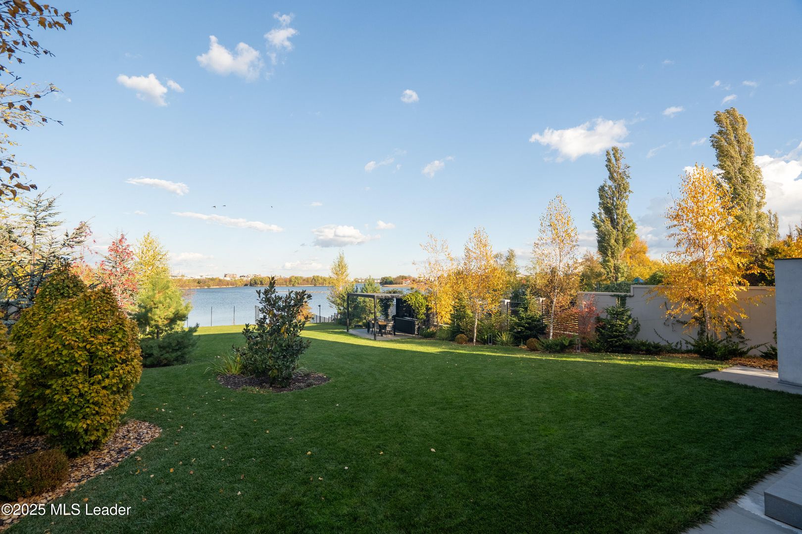 Smart-Home nZEB spectaculoasa Bucuresti Sector1 cu deschidere lac - Poză 9