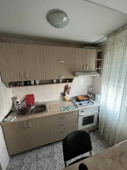 Apartament 4 camere, Micro 38 - Poză 2