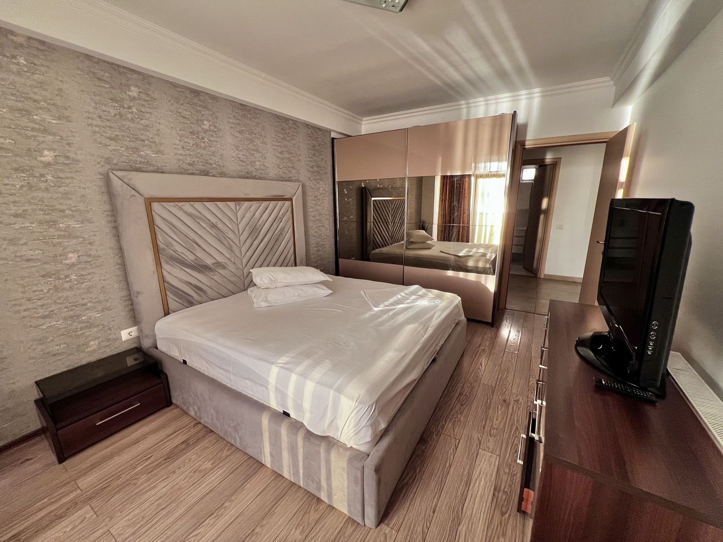 Apartament 2 camere, vedere frontală la lac – Solid Residence, nr. 383 - Poză 7