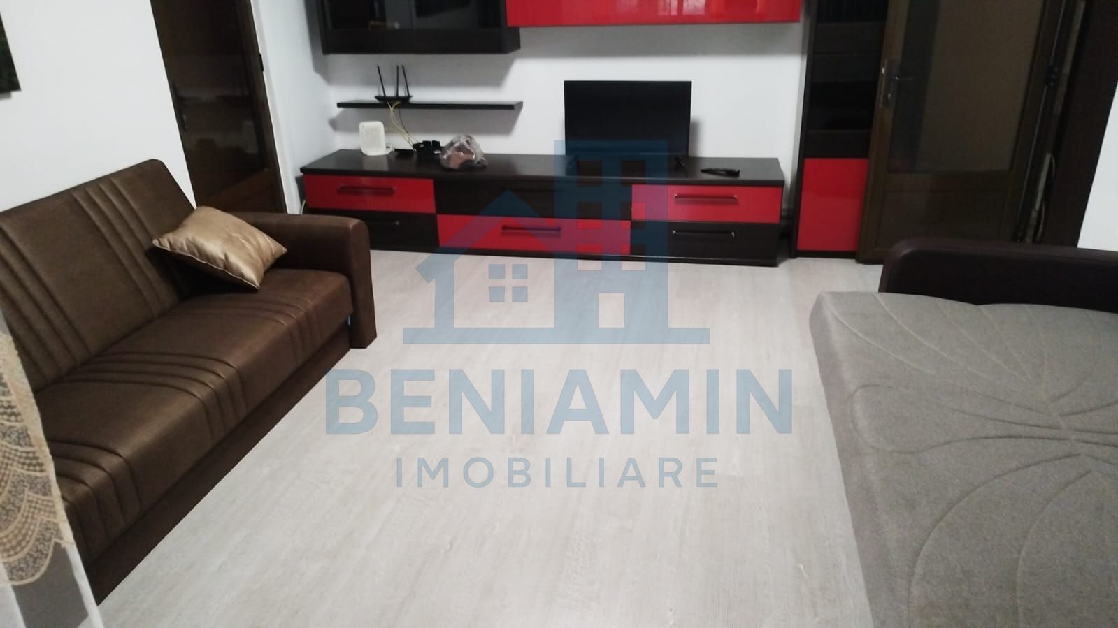 Apartament 2 camere parter Rovine cu centrala langa pizza Ibiza - Poză 2