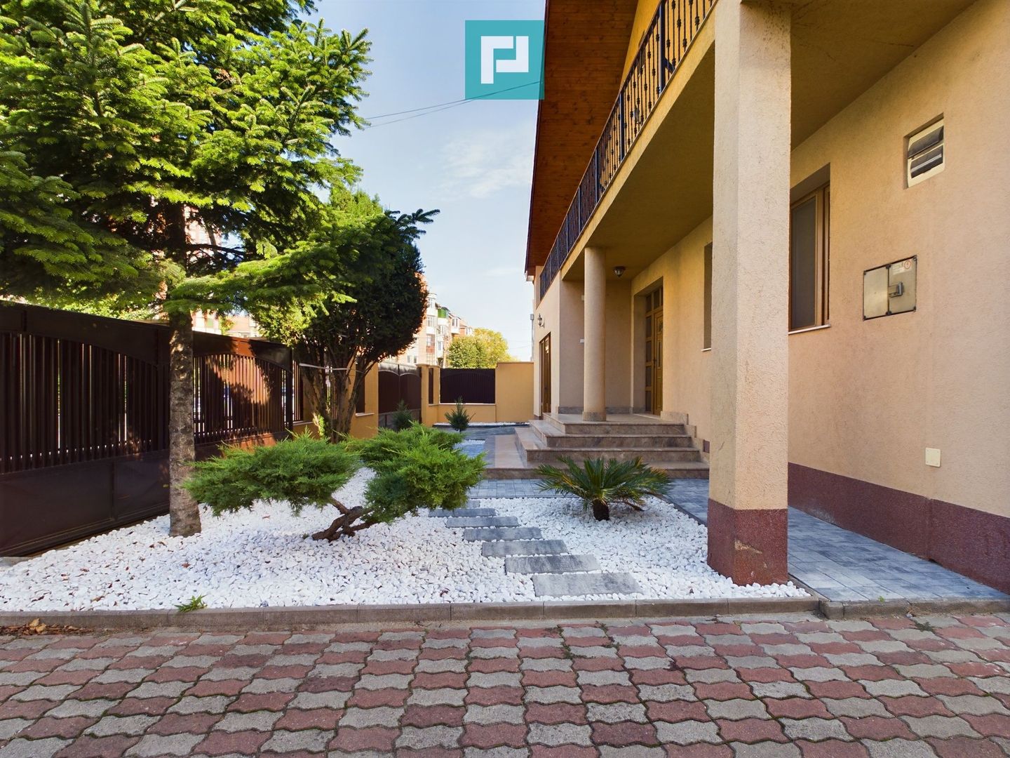 Vilă cu teren generos în Pârneava - Poză 10