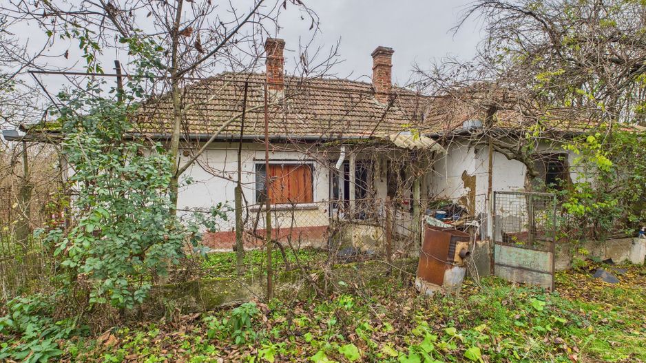 Casă 70 mp în Diosig, 1230 mp teren - Poză 1