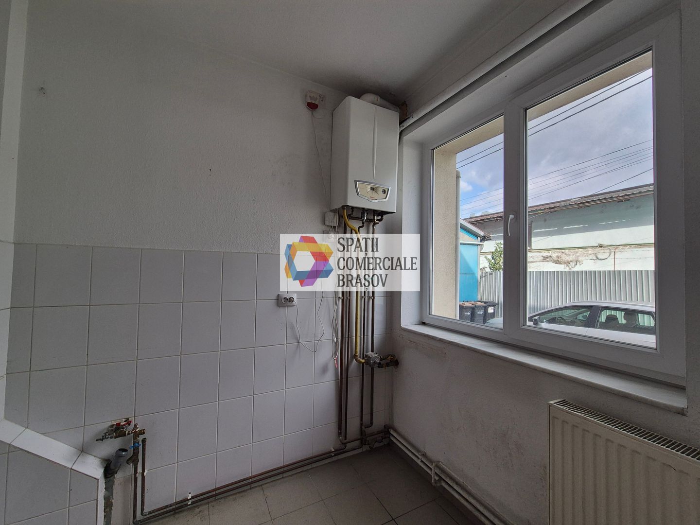Shoroom cu depozitare Brașov 244 mp - Poză 6
