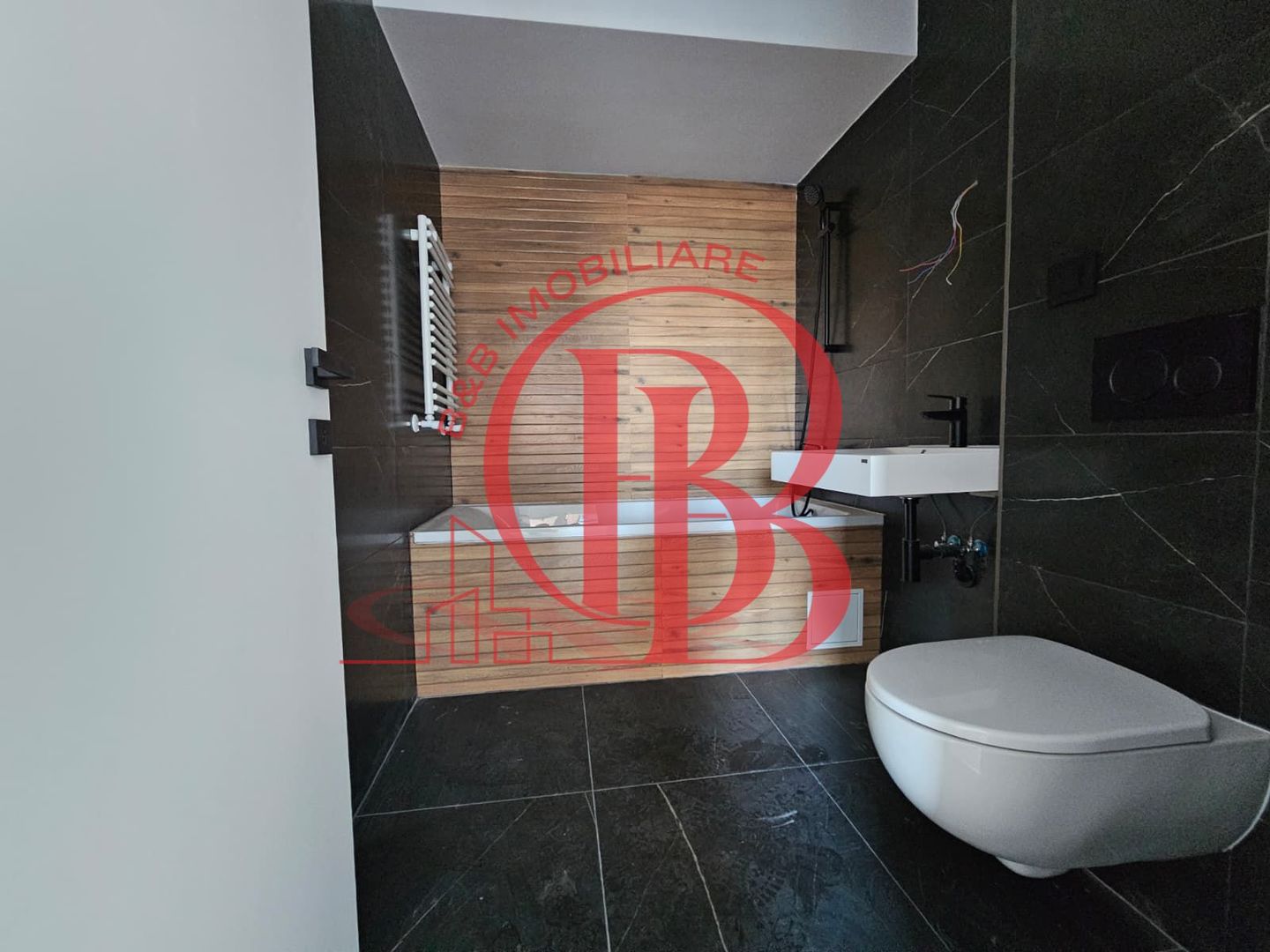 4 camere finalizat Complex Premium-piscina - pista alergare in incinta - Poză 11