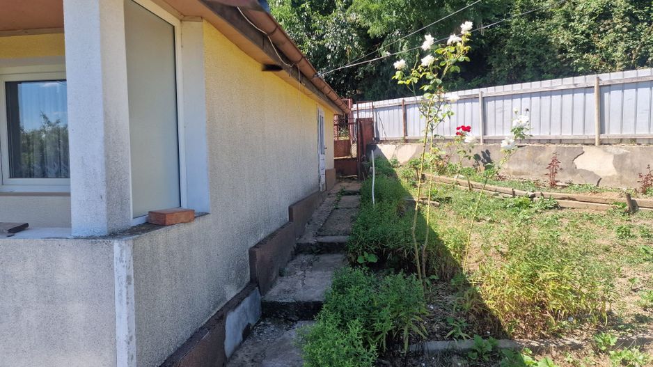 Casa in mediu rural cu teren - Poză 20