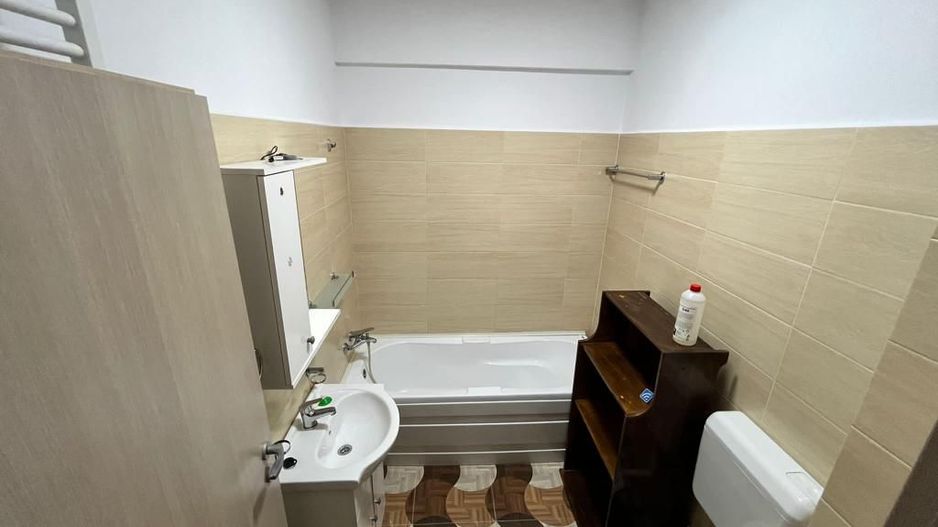 Apartament 2 camere de vanzare Cartier Latin - Poză 3