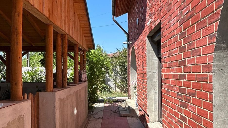 Vanzare vila rustica - 250 mp - Frumusani - Poză 9