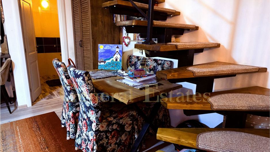 Casă tip triplex de vânzare în Sânpetru - Poză 9