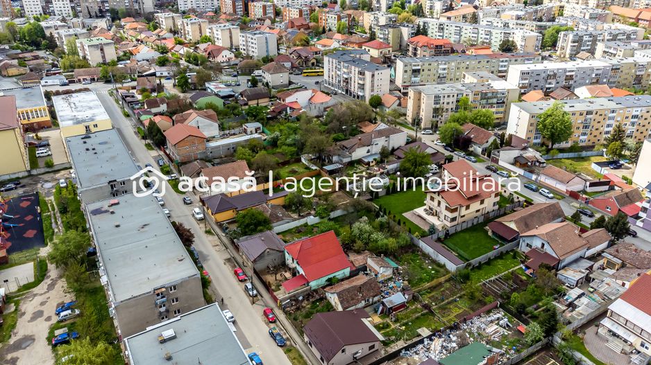 Teren spațios cu casă veche in Vlaicu - Poză 8