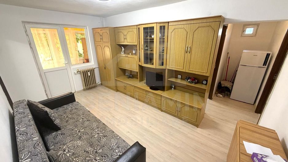 3 camere semidecomandat zona Materna -etaj 1- vedere bilaterala - Poză 1