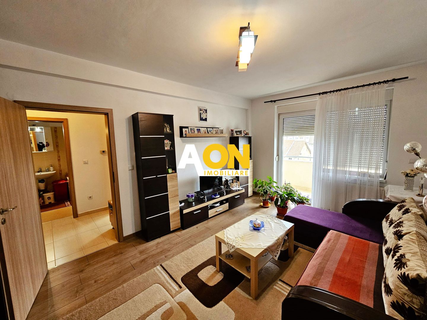 Garsoniera bloc nou, 35 mp utili + balcon 4,5 mp, zona Kaufland - Poză 1