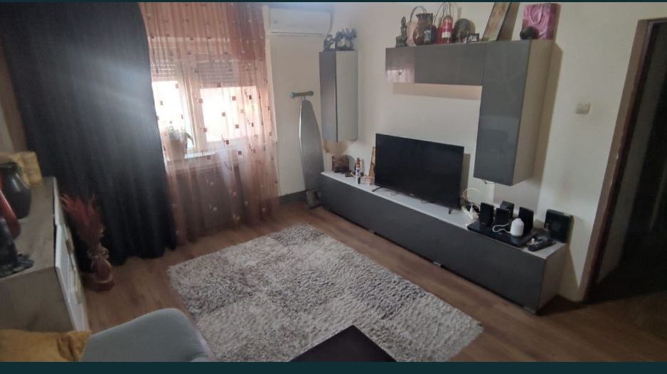 Vand ap cu 3 camere in Navodari - Poză 1