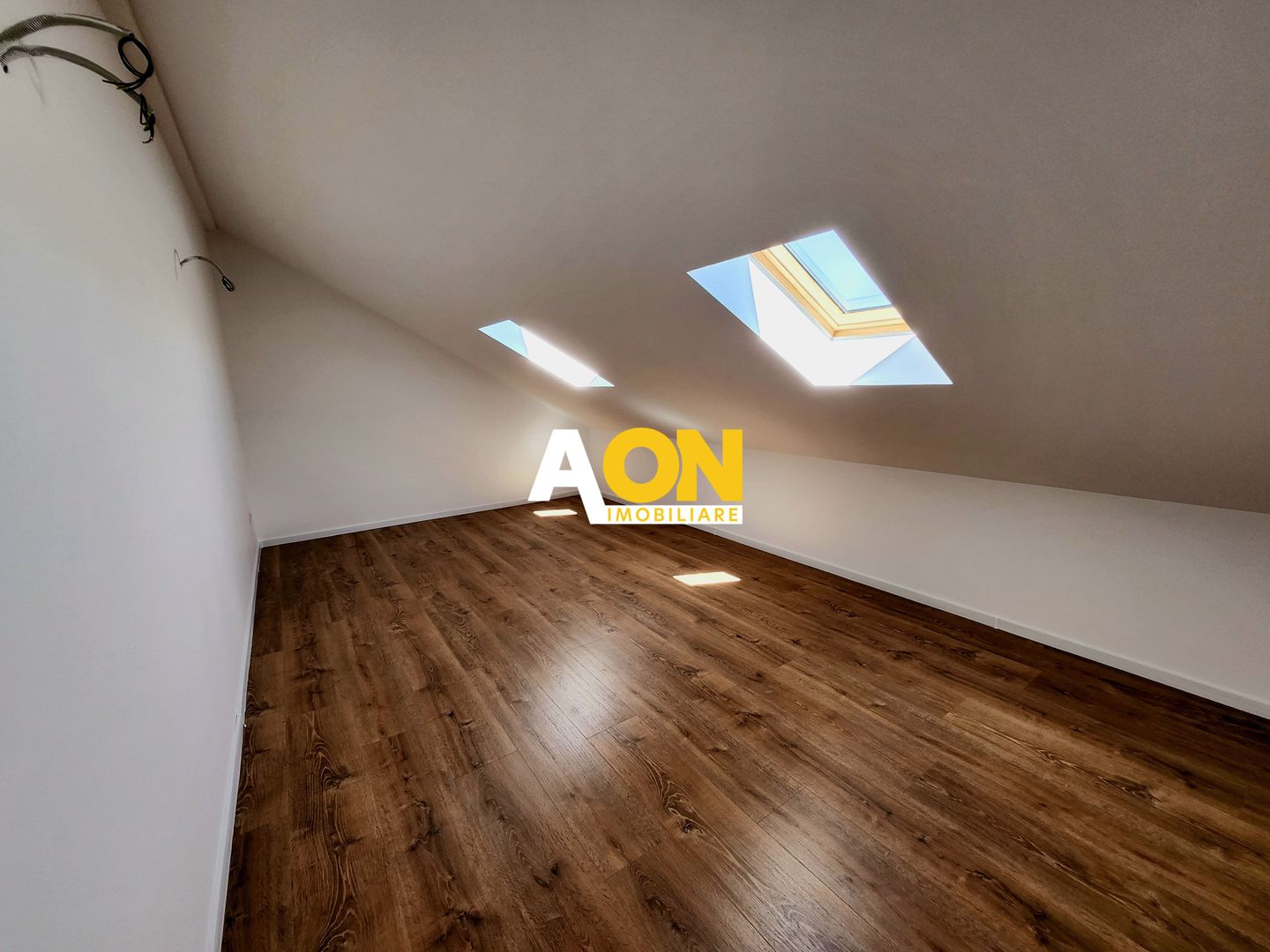 Casa Individuala cu 4 camere, 3 bai, terasa, 370mp teren, Oarda de Jos - Poză 17