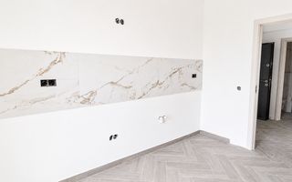 Apartament FINALIZAT 3 camere Dec 80 mp Copou 152000 euro - Poză 6