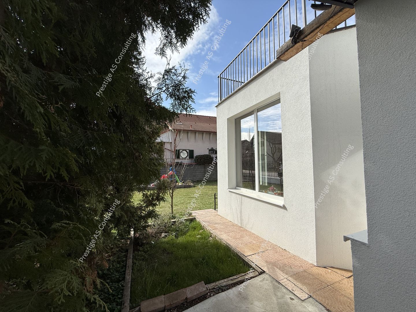 Vila individuala renovata complet | 6 camere | 500 mp teren | Str Jean Monnet - Poză 36