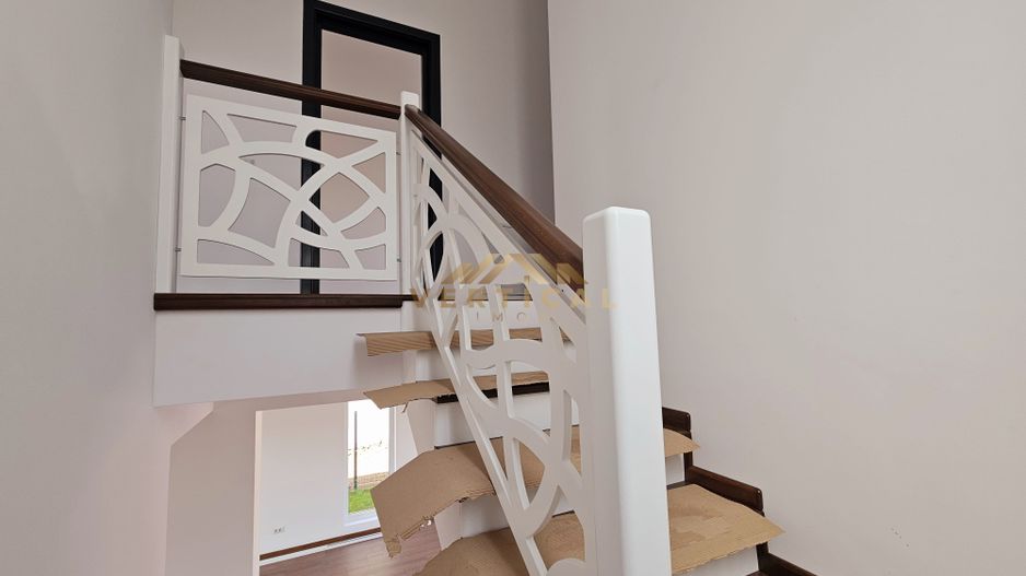 Vila 4 camere | 3 bai | comuna Berceni - Poză 2