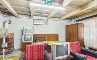 Casă spațioasă cu teren generos, Radna Lipova - Poză 8