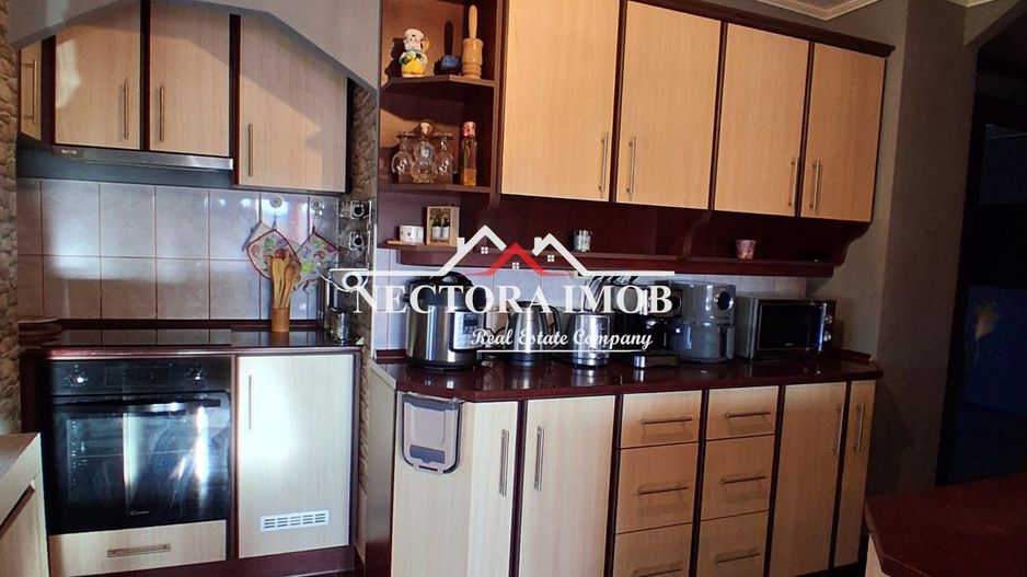 Apartament ULTRACENTRAL SALONTA, 3 camere, 74 mp, mobilat/utilat total - Poză 13