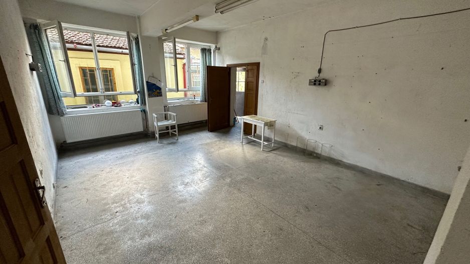 Proprietate compusă din 2 case - Poză 22