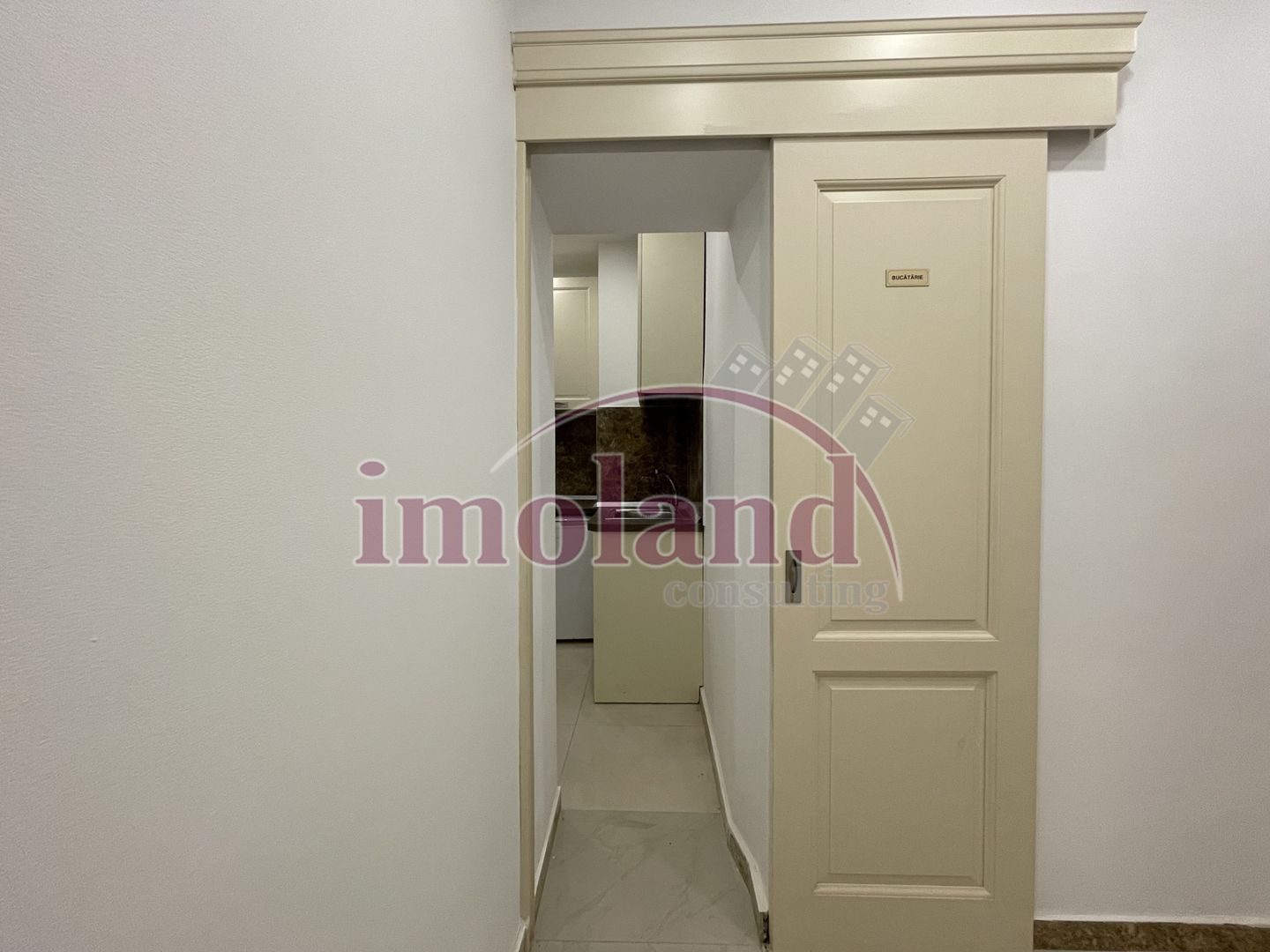 Inchiriere garsoniera 37 mp in vila | ideal business | Primaverii - Poză 10