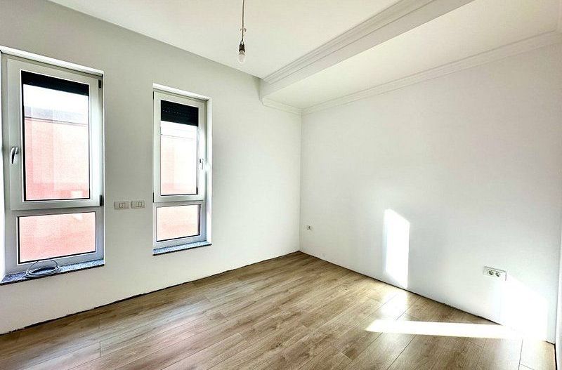 Casa lângă Iulius Town - zona Lipovei - Poză 3