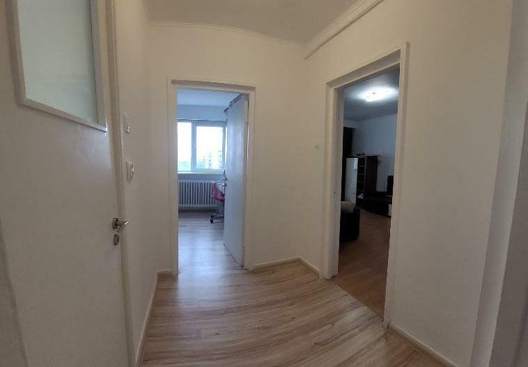 Apartament spatios, 3 camere Titan - Poză 6