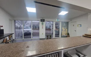 CASA MODERNA +  SPATIU COMERCIAL  AFACERE LA CHEIE - Poză 12