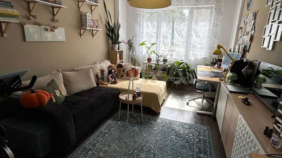 Apartament cu 2 camere, demisol înalt, cu balcon și parcare. - Poză 3