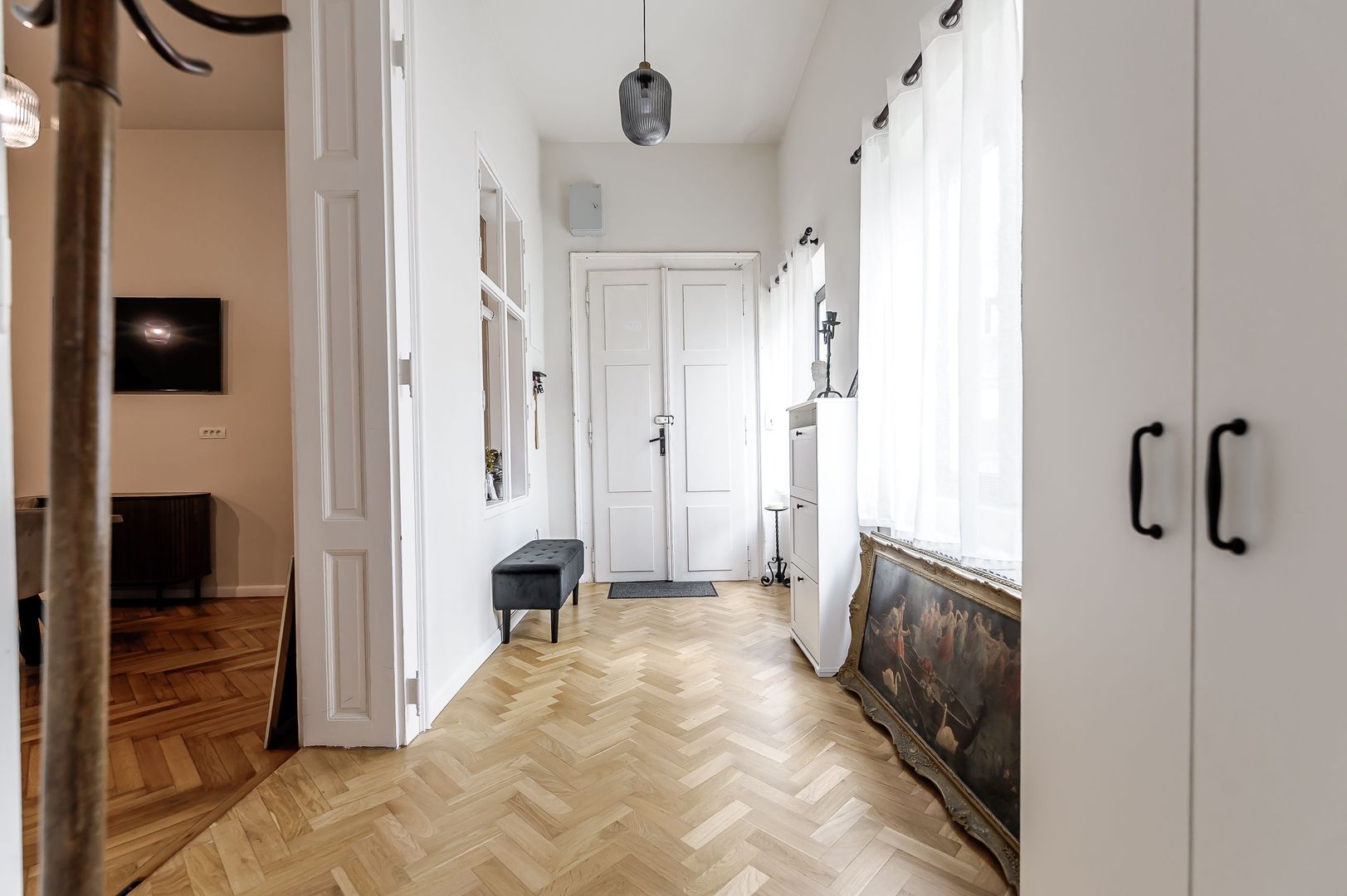 PROPRIETATE VÂNDUTĂ Apartament premium cu 3 camere Ultracentral - Poză 9