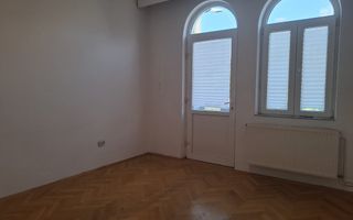 URGENT!,  PARCARE DEDICATA,CURTE EXCLUSIVA, MANSARDA BONUS, NEGOCIABIL - Poză 3