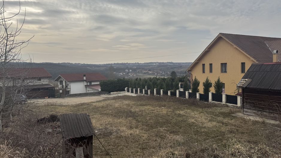 Teren Paleu 681 MP, preț 43.000€ vedere panoramică spre lac - Poză 1