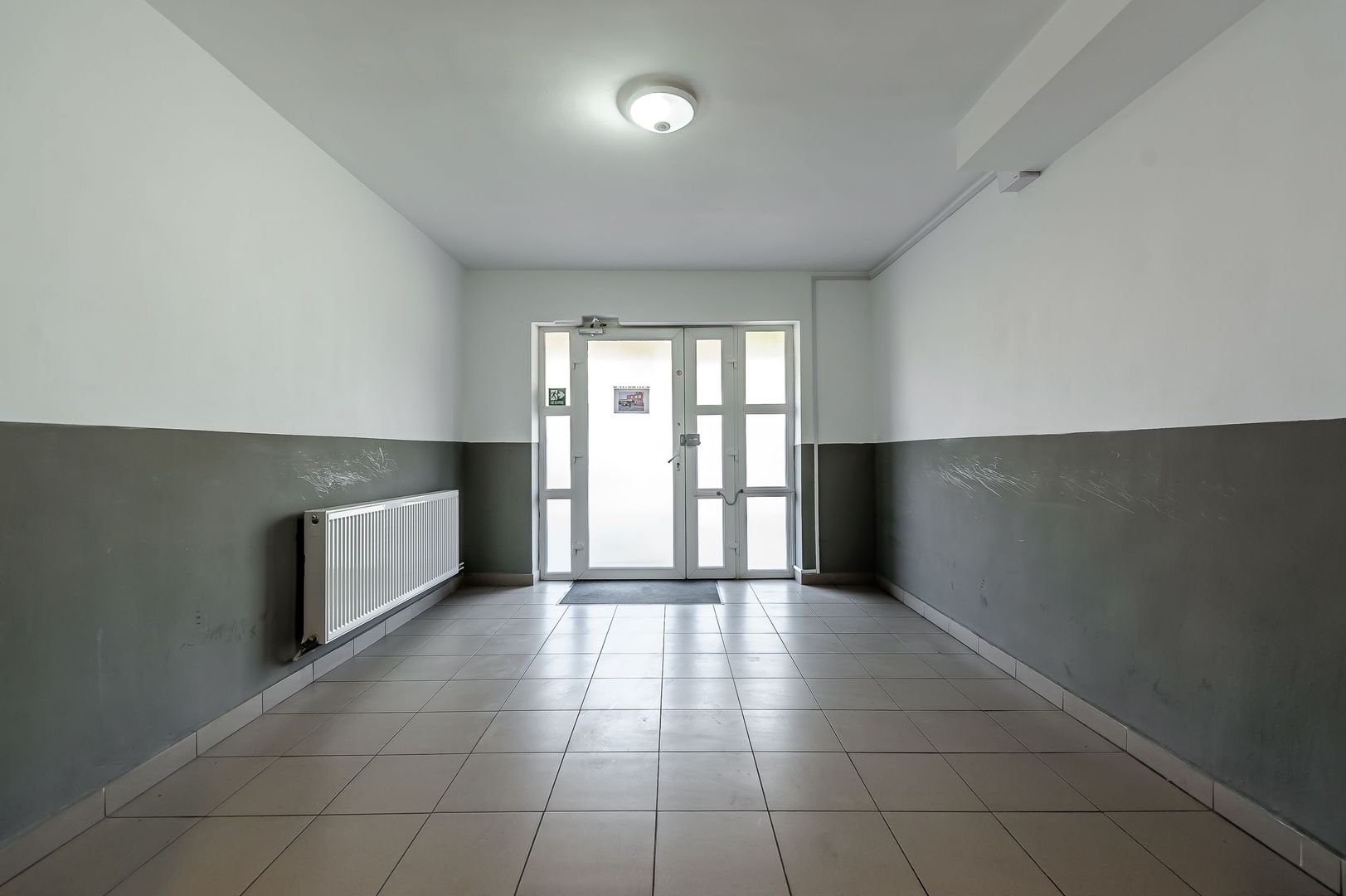 Profit garantat. Achiziționați un bloc de 63 garsoniere. - Poză 5