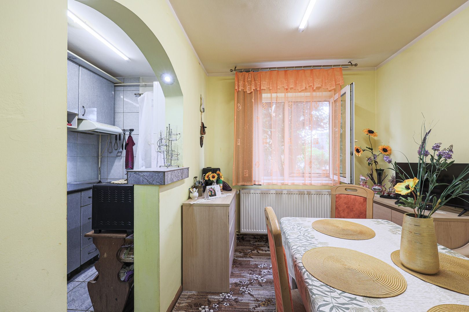 Apartament, la etajul 1, cu balcon spre zona verde, malul Muresului - Poză 5
