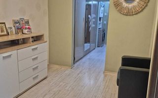 Nicolina 2 Prima Statie 3 camere 76mp - etaj 3/4 - renovat - Poză 3