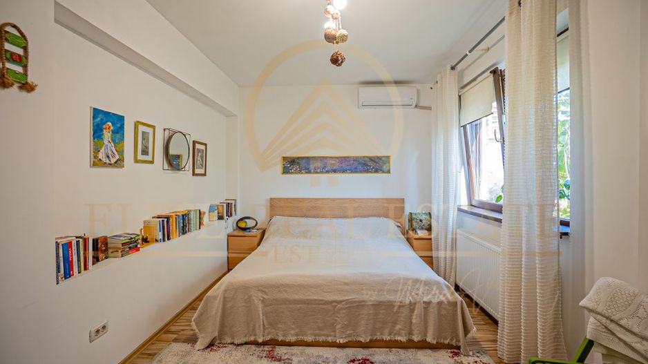 Viluta cocheta cu curte frumoasa in Mamaia Sat! - Poză 15