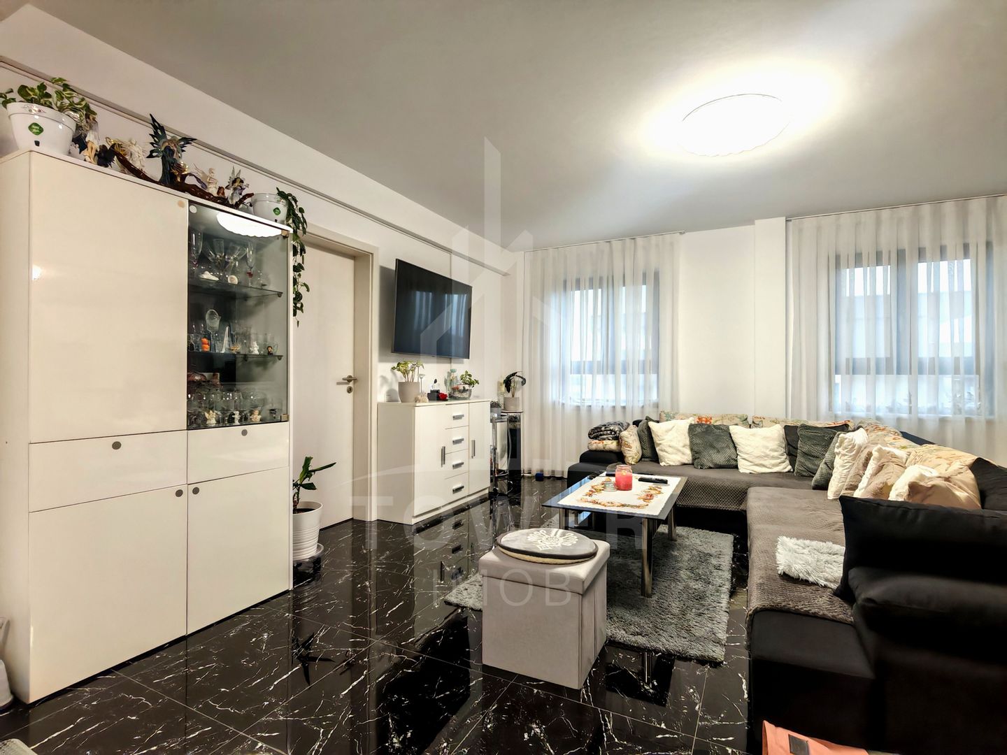 Penthouse 116 mp, terasă generoasă- vedere panoramică, compartimentare excelenta - Poză 1