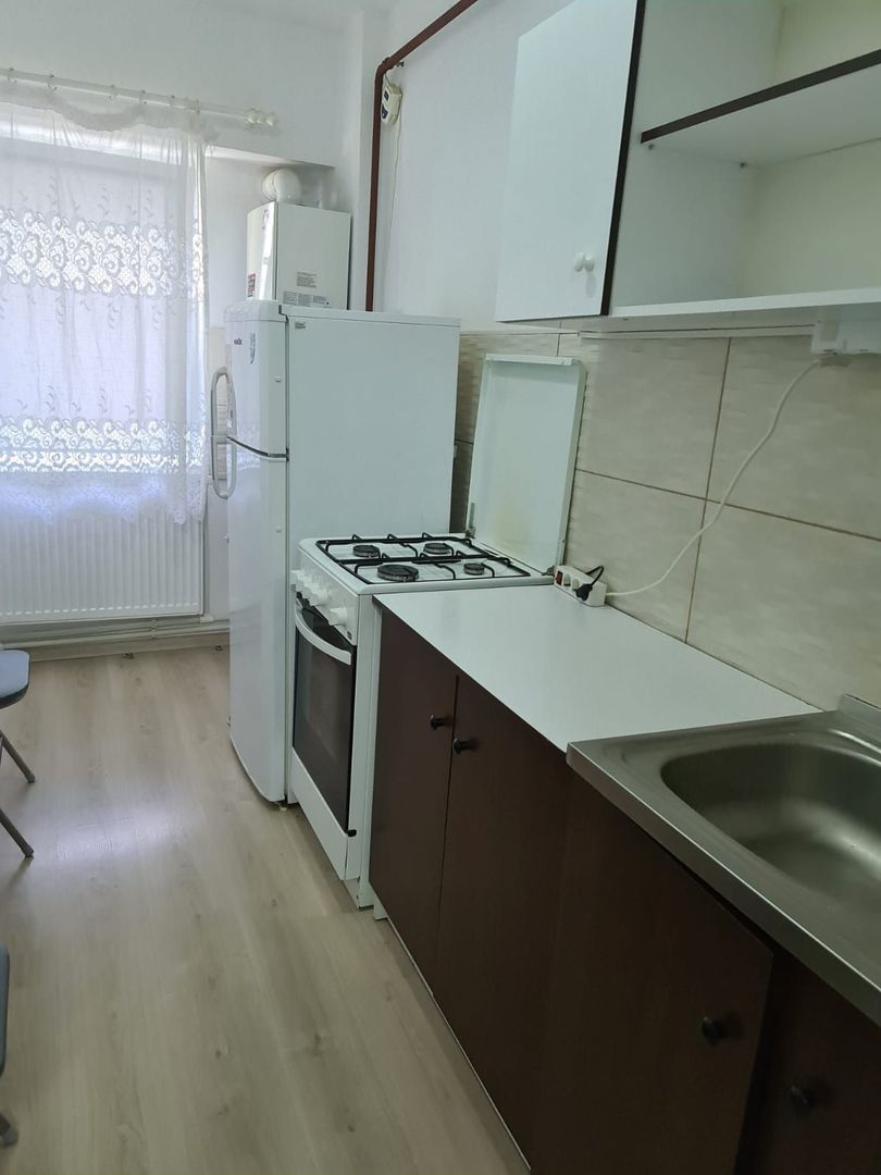 De vanzare apartament cu o camera, parter, I.C.Frimu 43.000 euro - Poză 8