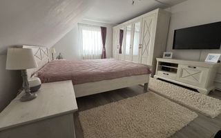 Casa cu 4 camere, 135mp, Zona Unirii - Poză 3